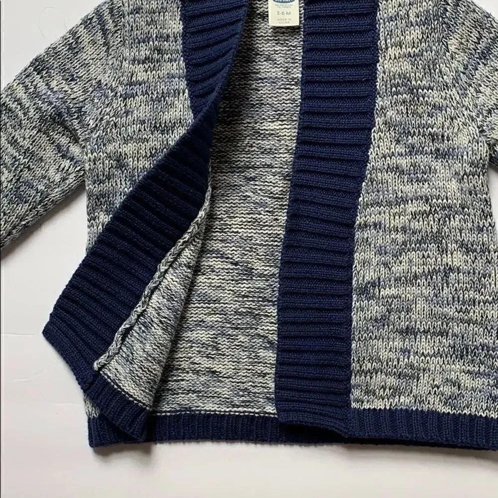 Old Navy sweater